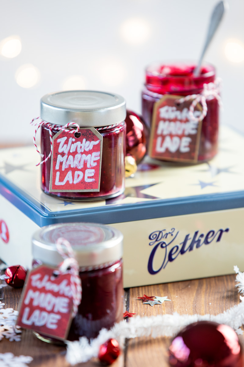 3 gifts from the kitchen: Ugly Christmas sweaters, raspberry chocolate pralines and winter jam