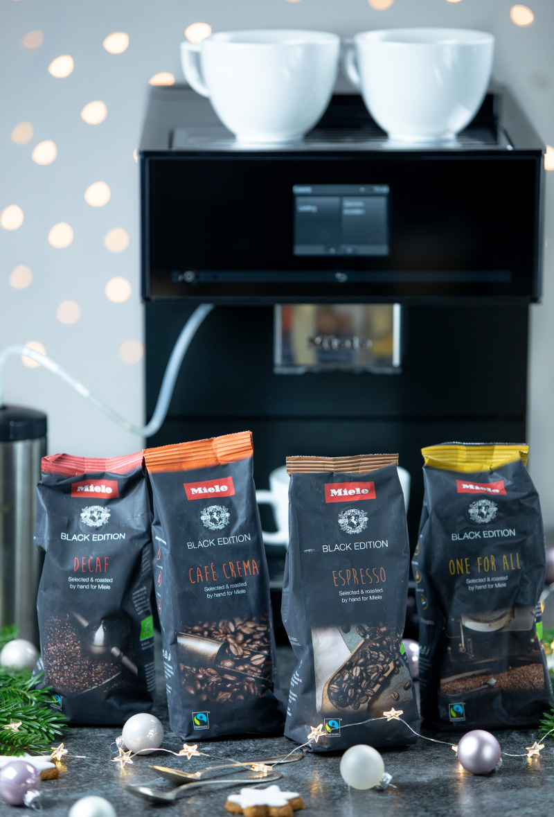 Kaffee-Kirsch-Schichtdessert mit Zimtsternen