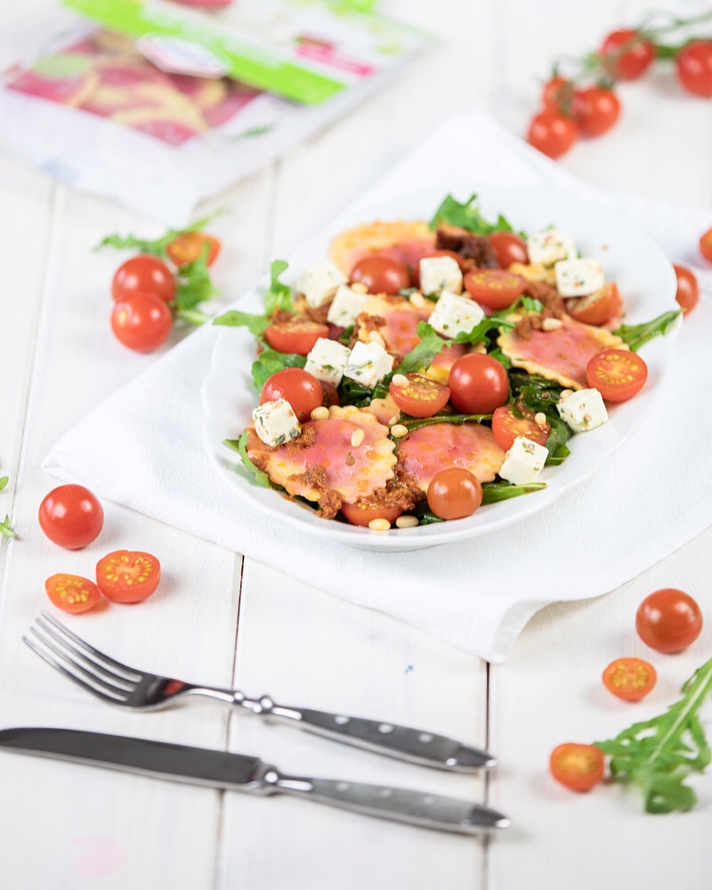 Mediterraner Rote-Bete-Ravioli-Salat: Perfekt für die Grillsaison