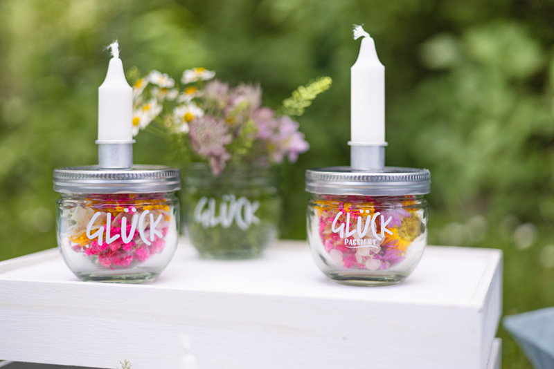 DIY Kerzenhalter mit Trockenblumen - Glück Marmeladenglas Upcycling #DIYYearChallenge