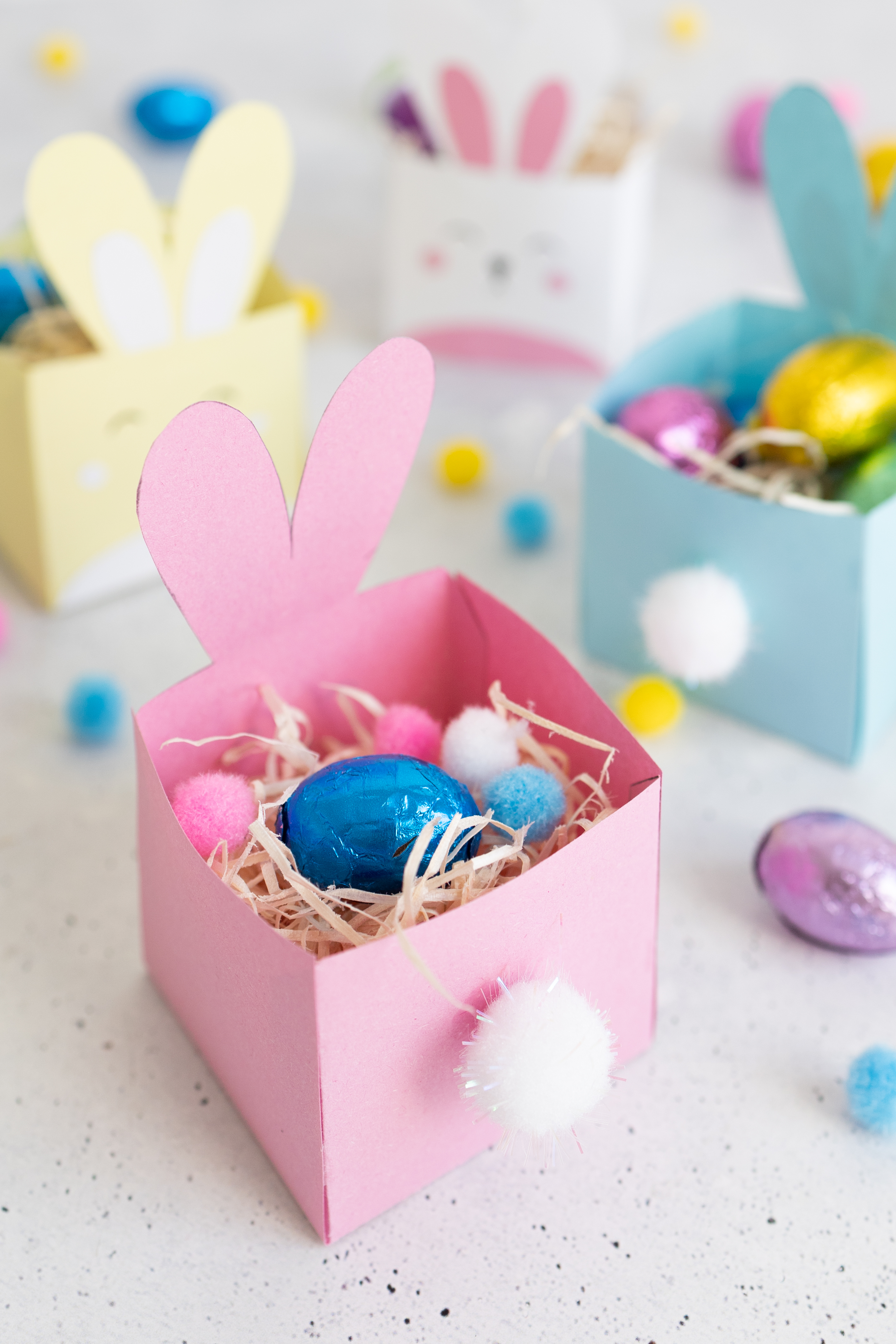 Osterkörbchen als Osterhasen: Ostergeschenk für Kinder