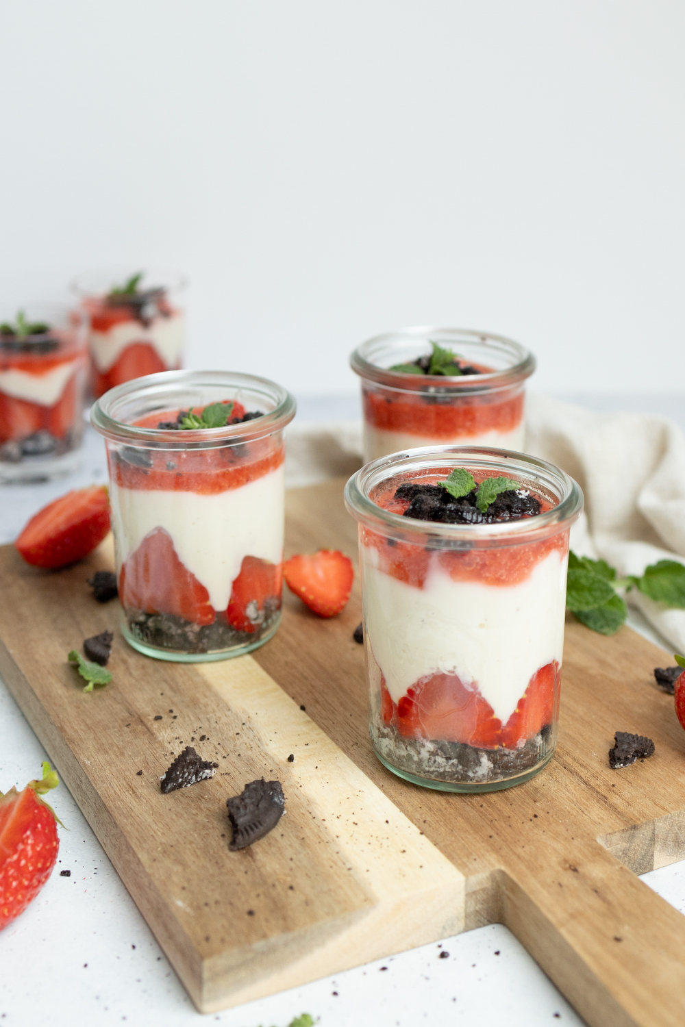OREO-Erdbeer-Schichtdessert mit Joghurt