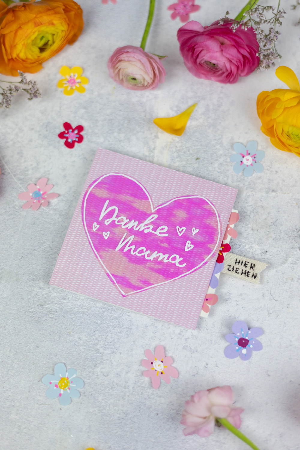 Make Mother's Day card: DIY sliding card #DIYYearChallenge