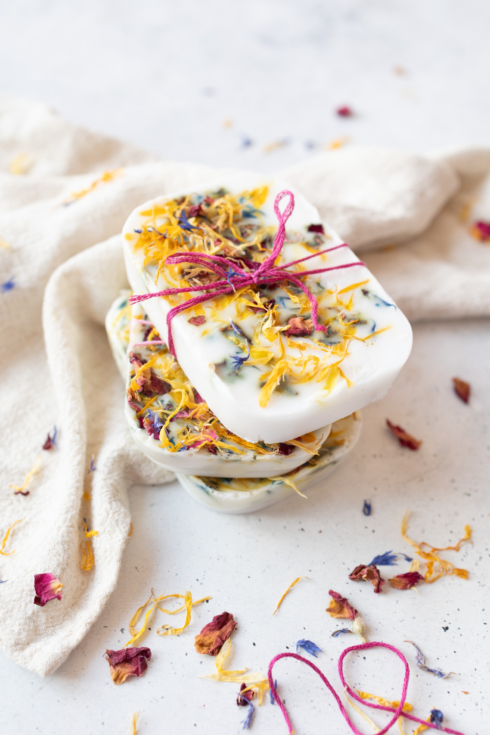 Make DIY soap with flowers