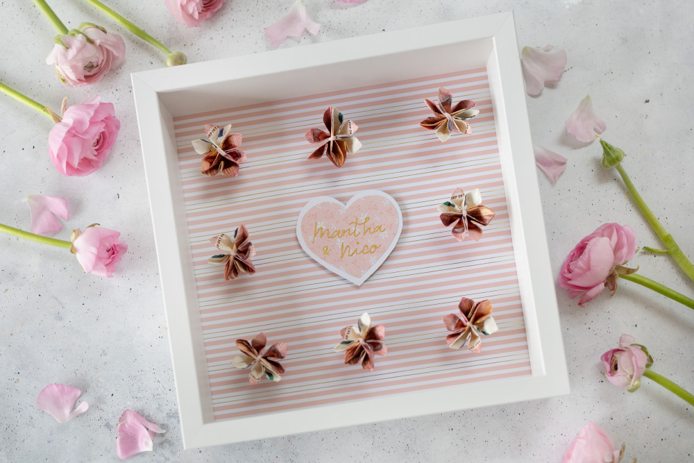 Money flowers in a picture frame: Make a special money gift