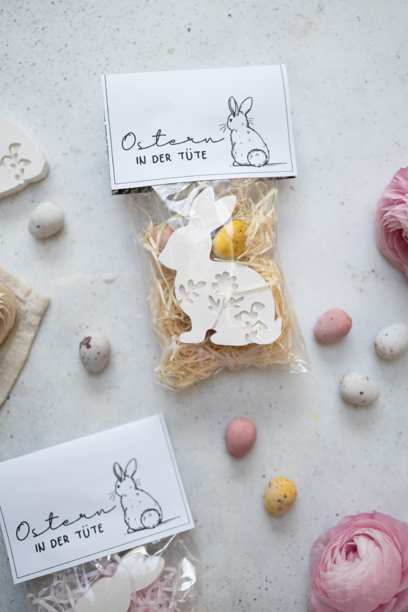 Ostern in der Tüte: Mini Ostertüten mit Raysin-Osterhasen