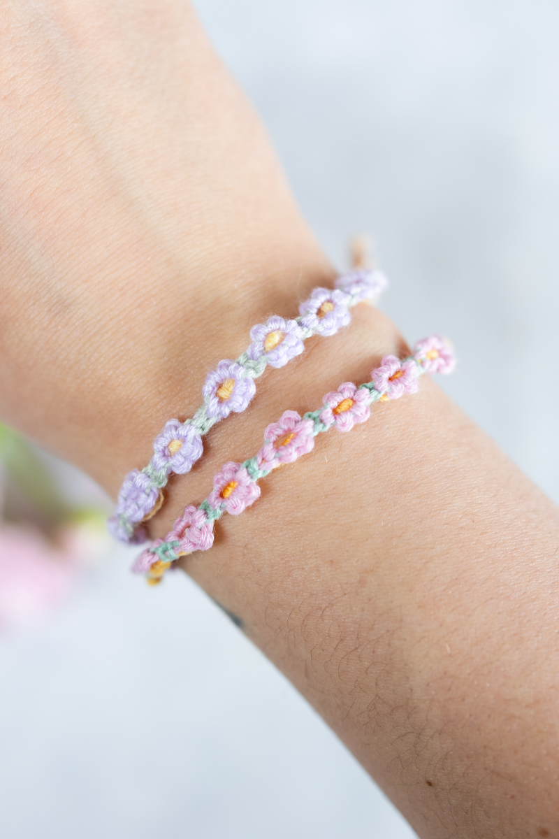 Blumenarmband als Freundschaftband knüpfen