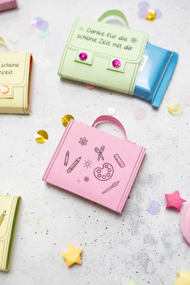 Ritter Sport tables as a mini school satchel: Template for schooling / daycare subscription