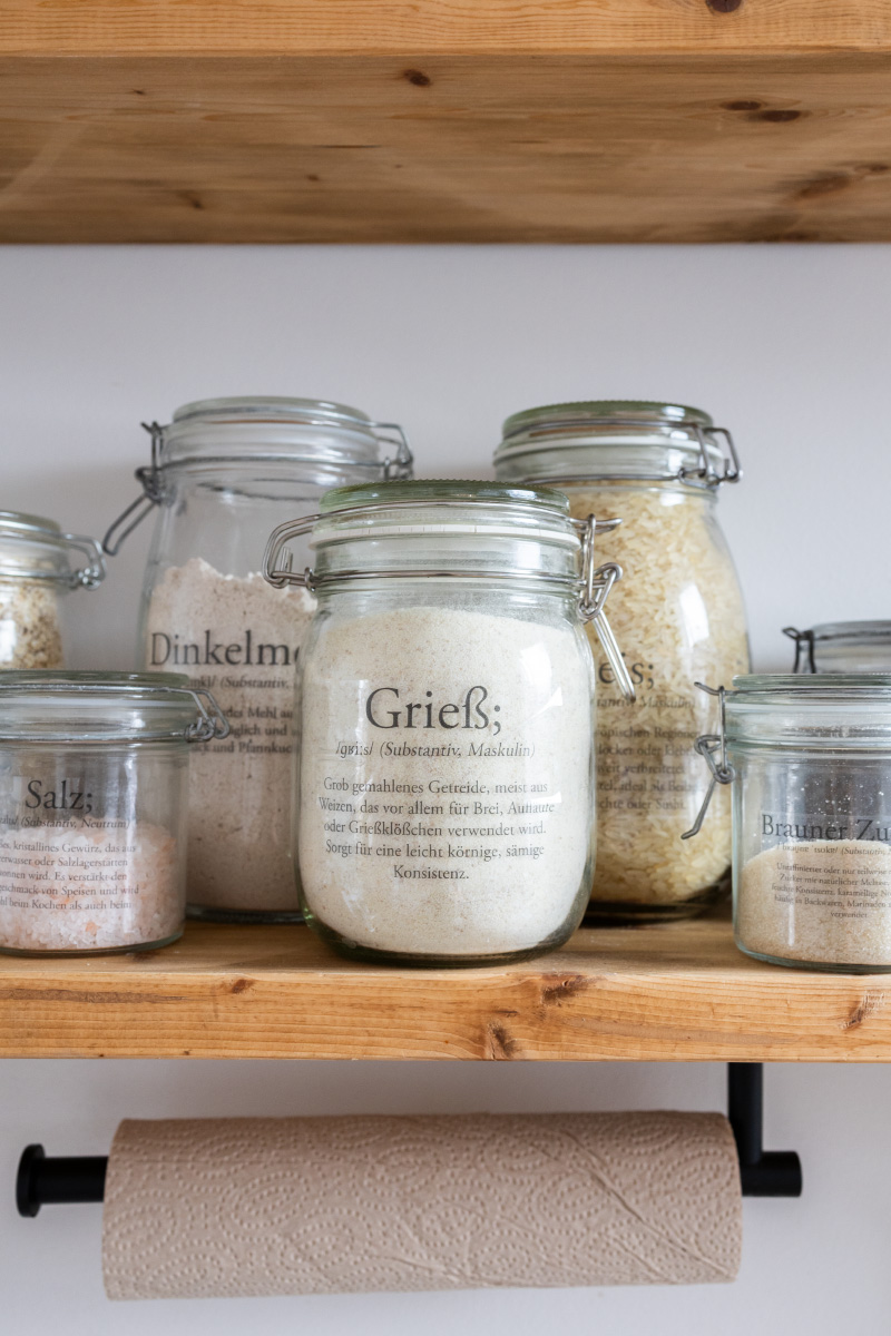 Ordnung in der Küche mit Vorratsgläsern – So stylst du dein Küchenregal clean und praktisch