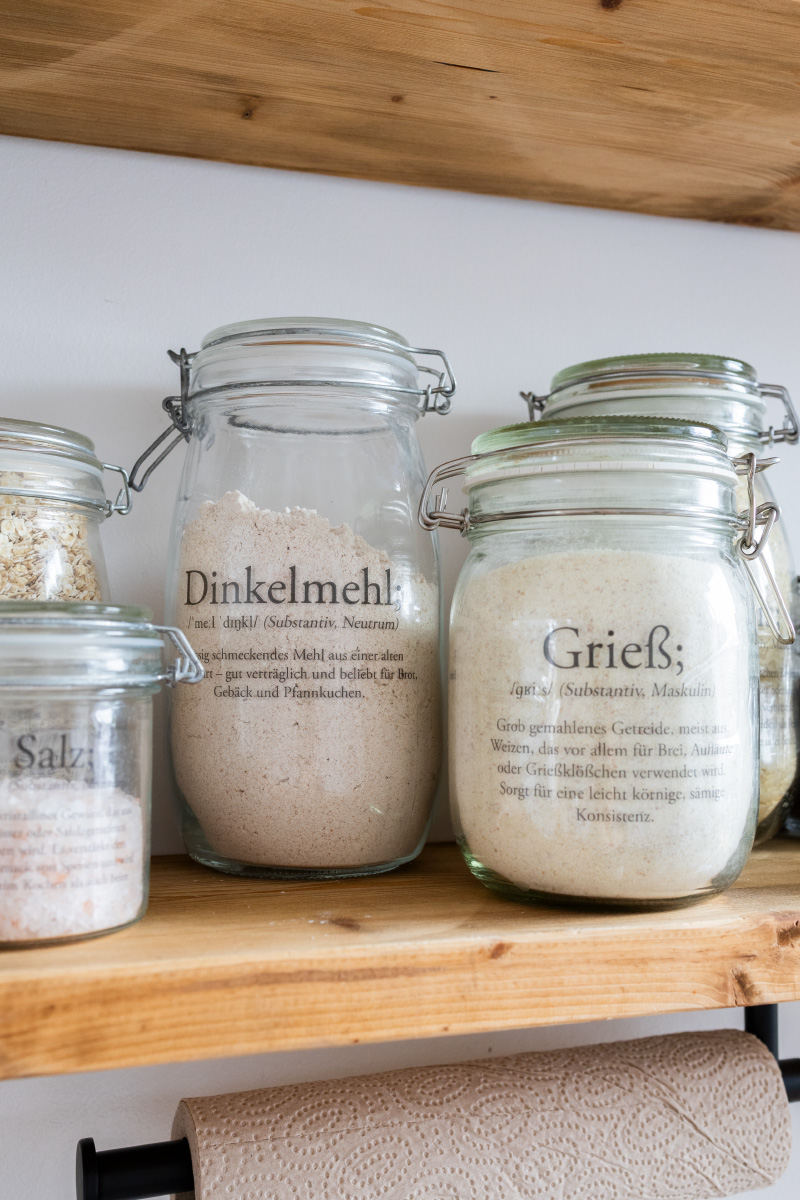 Ordnung in der Küche mit Vorratsgläsern – So stylst du dein Küchenregal clean und praktisch