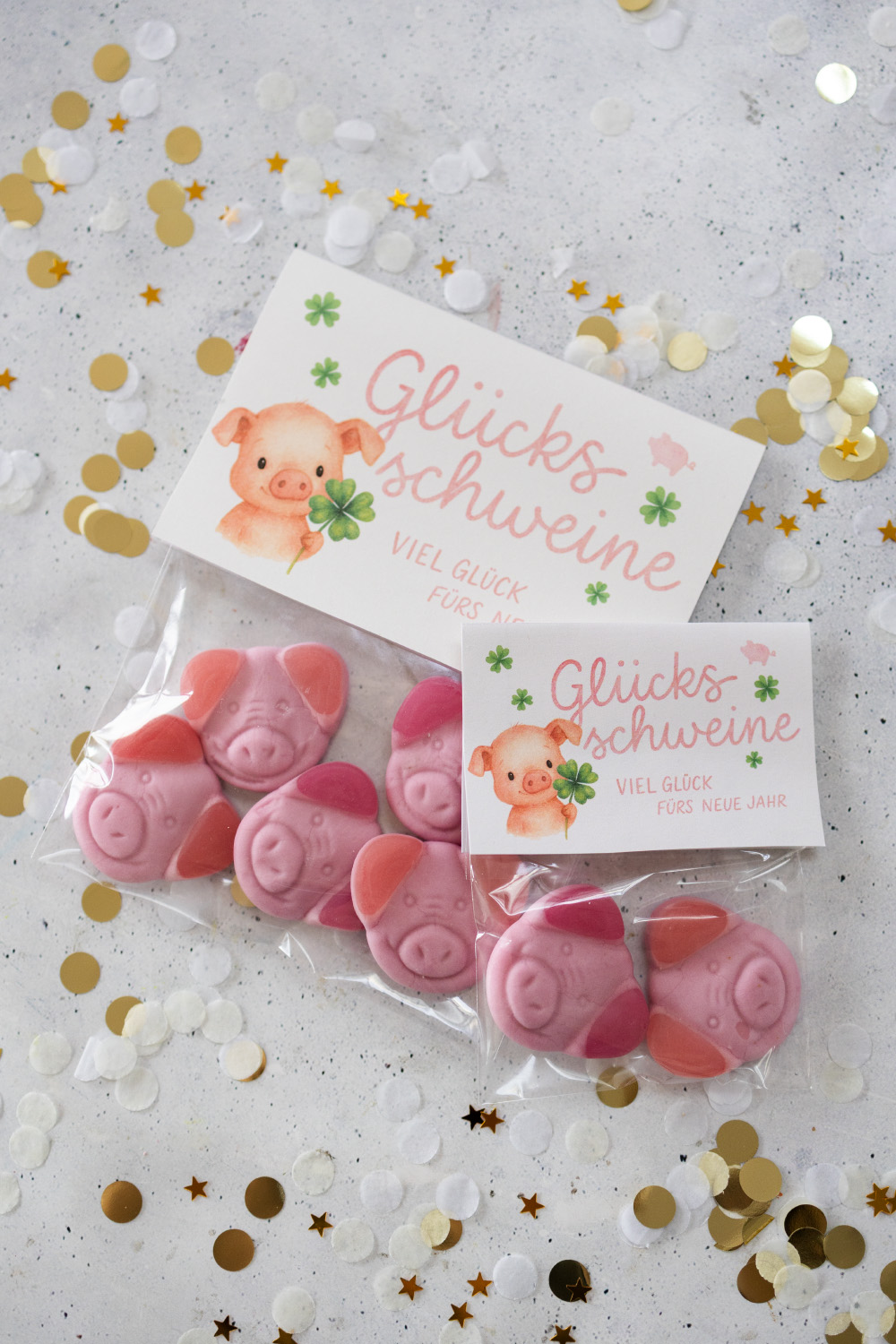 Glücksschweine zu Silvester verschenken – Mit Etikett zum Ausdrucken