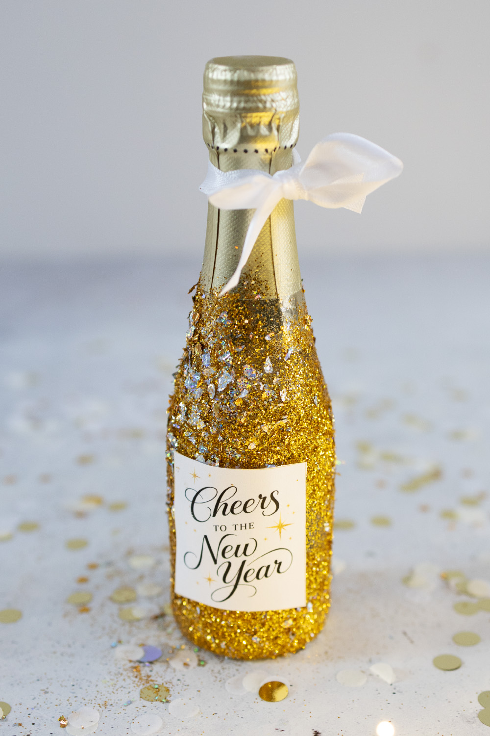 Glitzer-Sektflaschen selber machen