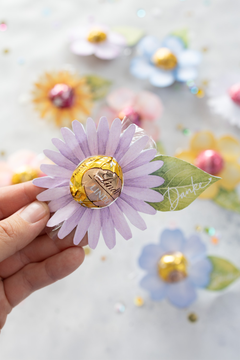 Blumen-Pralinen als DIY Geschenk