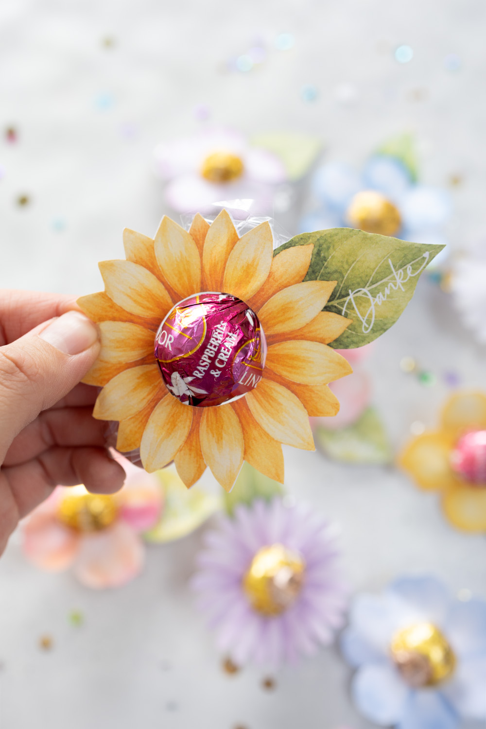 Blumen-Pralinen als DIY Geschenk