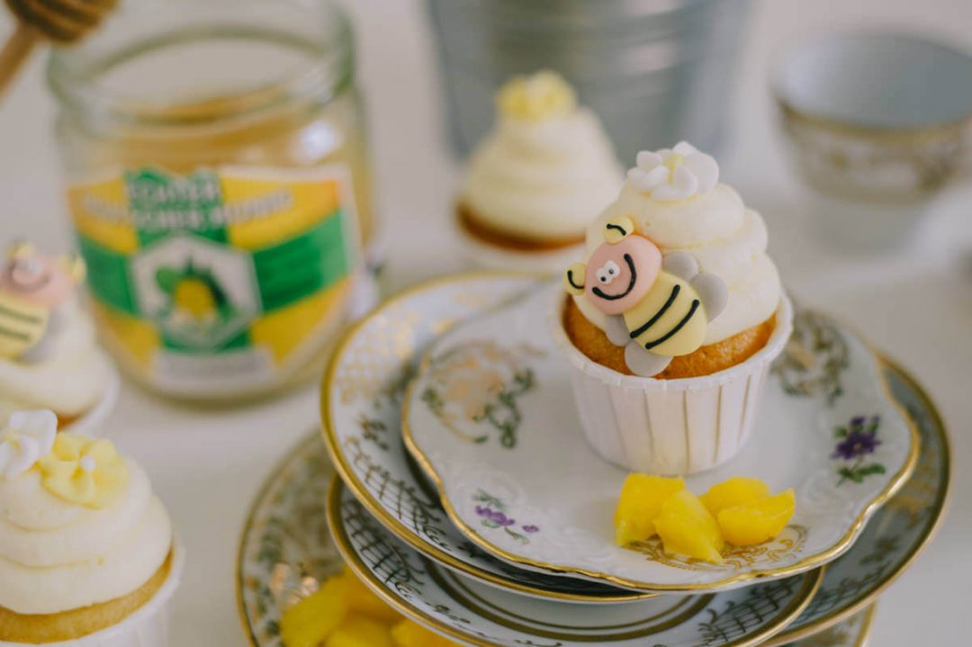 „Oh Honey, Honey“ - Honig Cupcakes mit Mango