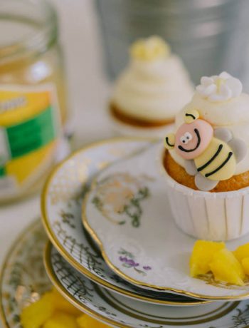 „Oh Honey, Honey“ - Honig Cupcakes mit Mango