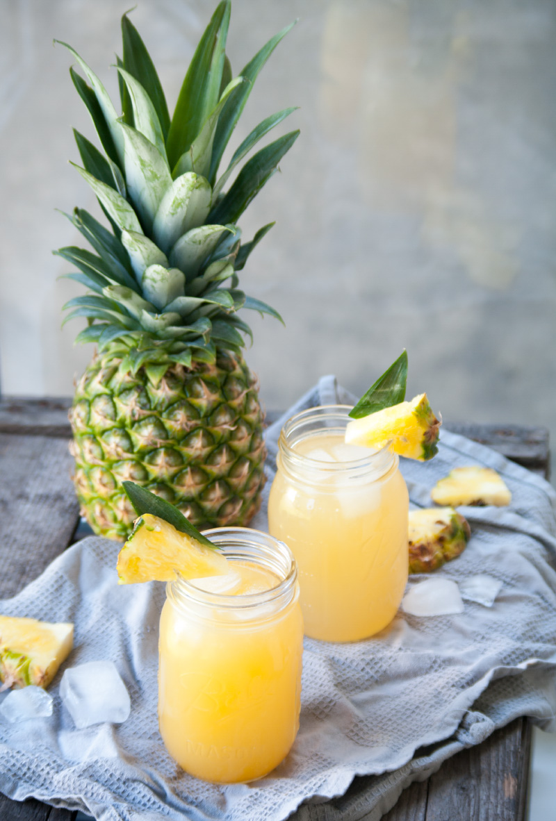 Perfekte Erfrischung im Sommer: Ananas Eistee