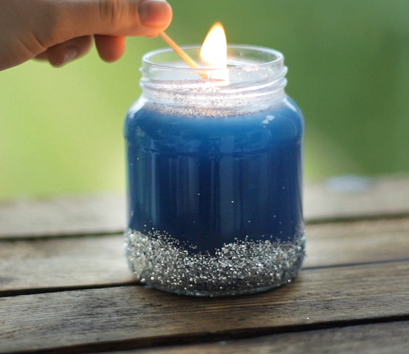 Glitzer Kerzen selber machen - Das perfekte Last-Minute-Geschenk