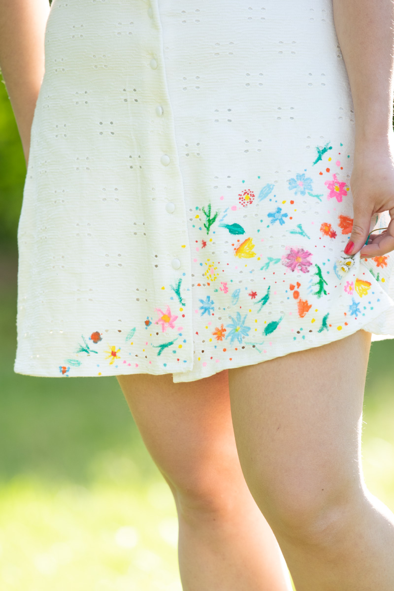 DIY Kleid mit Blumenprint bemalen