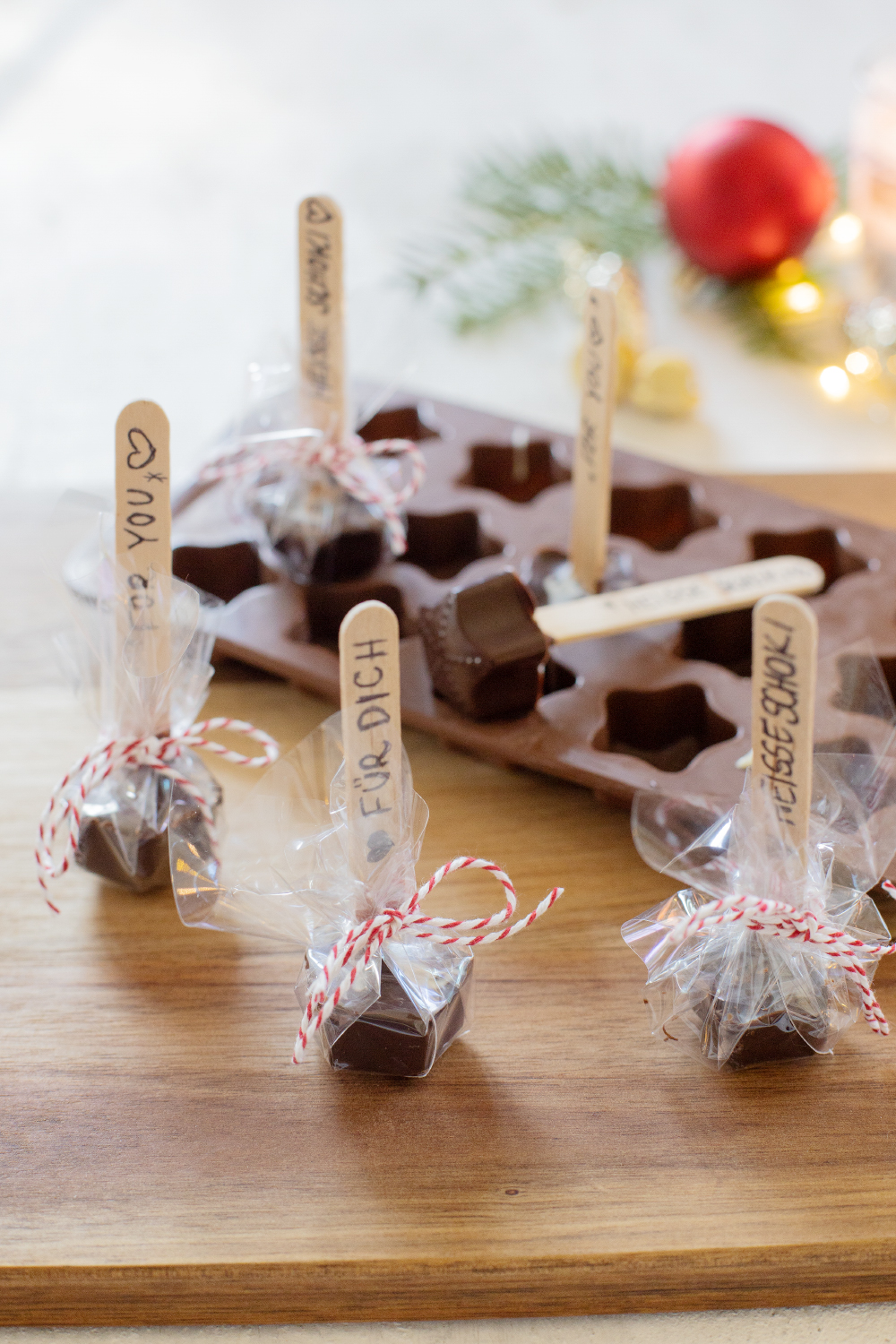 Kurzfristige Geschenke: Schokolade am Stiel (für heiße Schokolade)