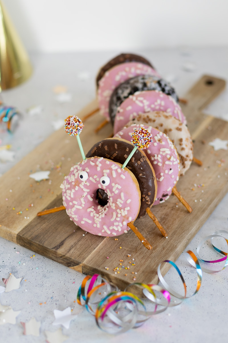 Donut-Raupe - Kreative Idee fürs Kindergeburtstag Essen
