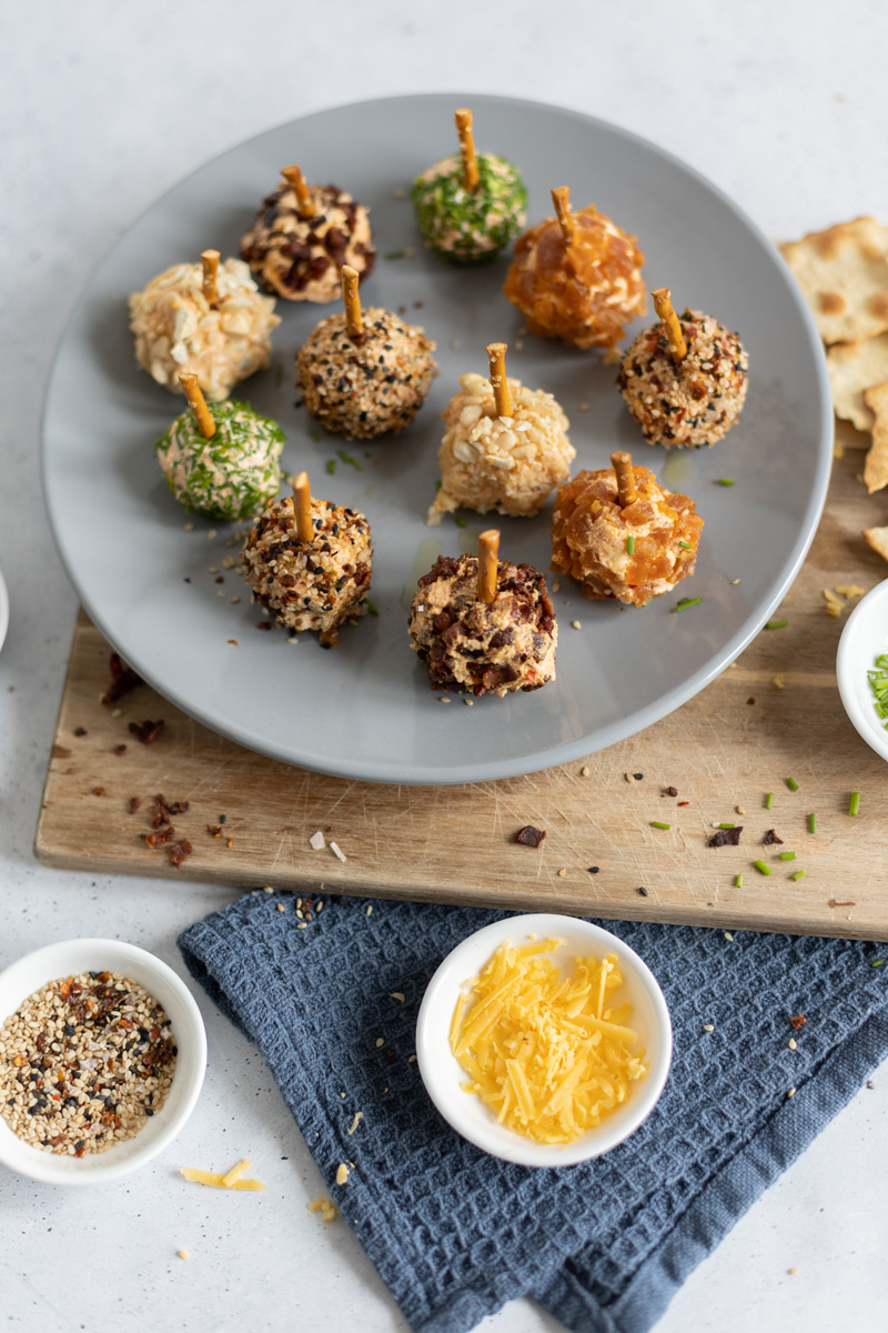 Frischkäse Bällchen - einfacher Fingerfood Snack zum Vorbereiten