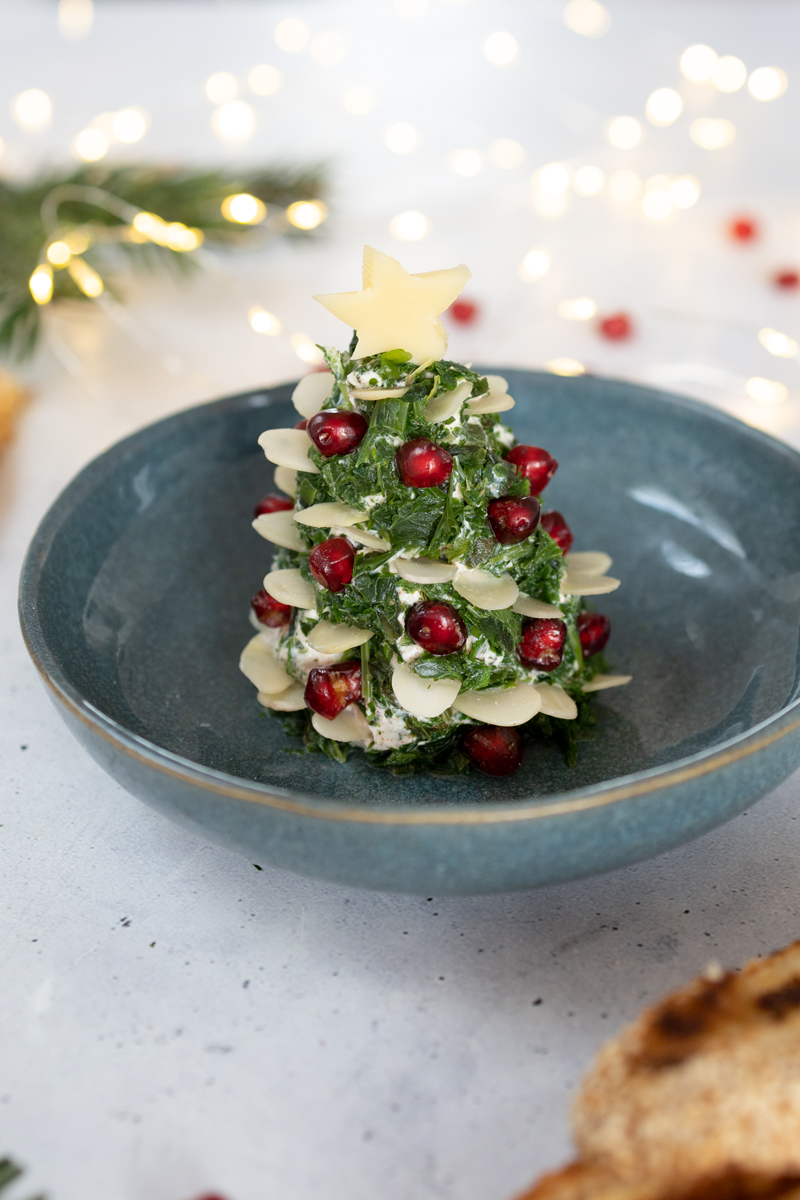 Frischkäse-Tannenbaum - Weihnachts-Dip mit Käse