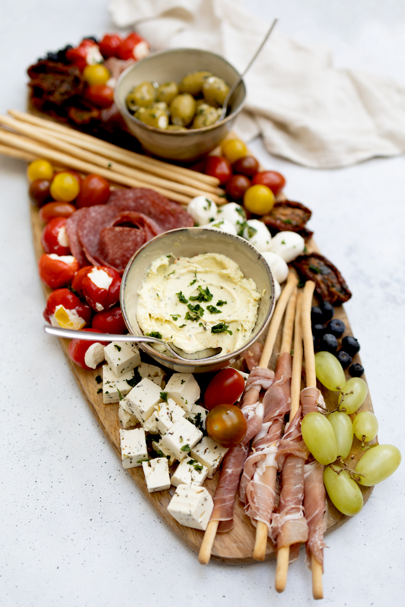 Antipasti Platte anrichten: Ideen und Schritt-für-Schritt-Anleitung