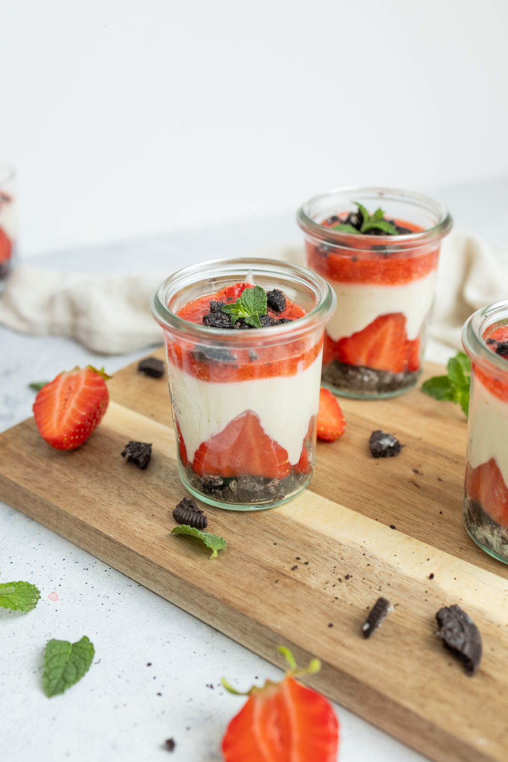 OREO-Erdbeer-Schichtdessert mit Joghurt