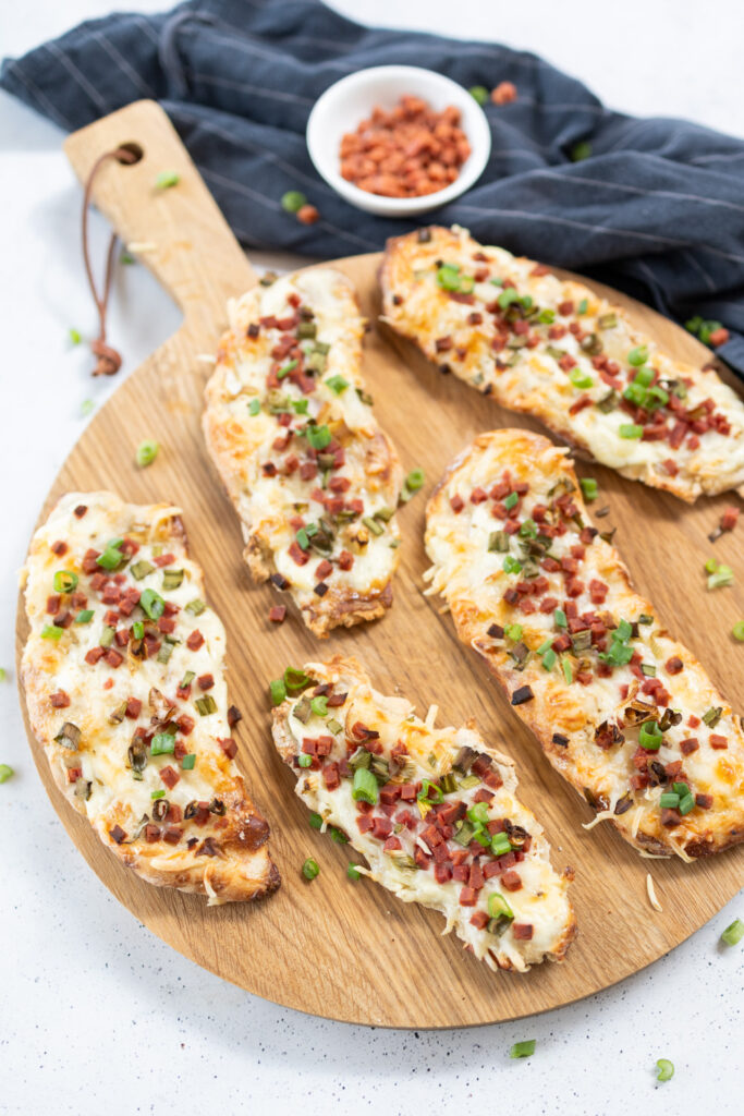 Flammkuchen-Laugenstangen - TRYTRYTRY