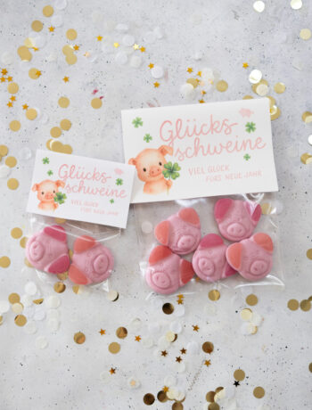 Glücksschweine zu Silvester verschenken – Mit Etikett zum Ausdrucken