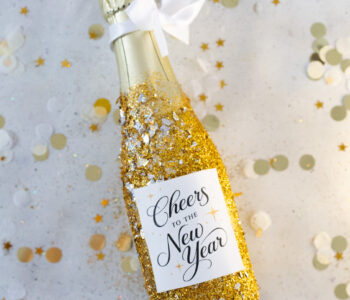 Glitzer-Sektflaschen selber machen
