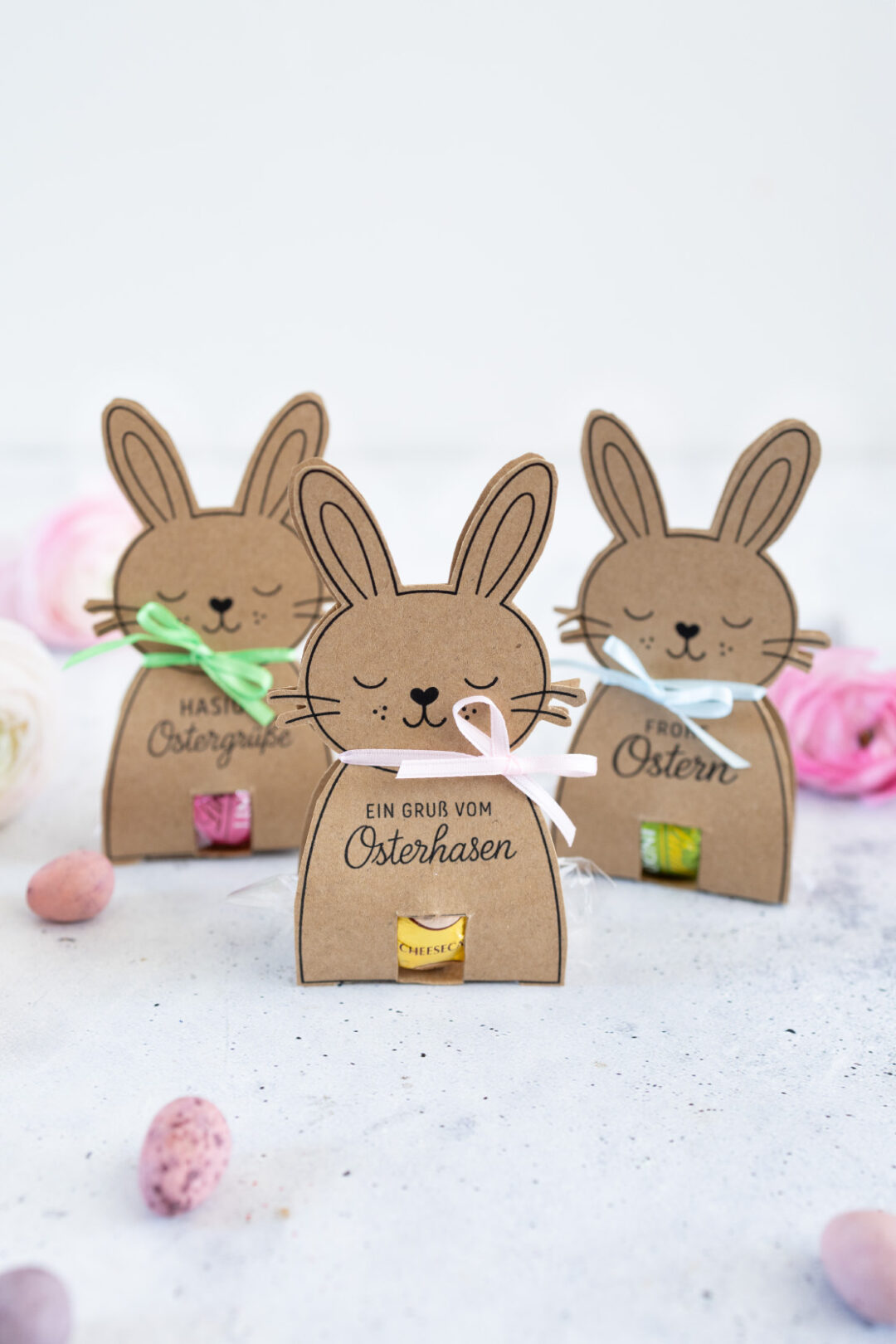 DIY Oster Gastgeschenk: Osterhasen für Pralinen einfach selber basteln